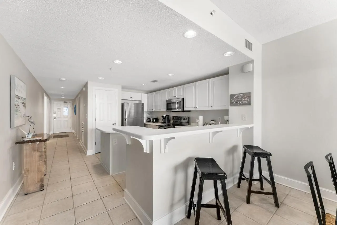 Modern 3 Bedroom Beachfront Condo! Amenities Galore! By Dolce Vita Getaways Pcb Panama City Beach Διαμέρισμα